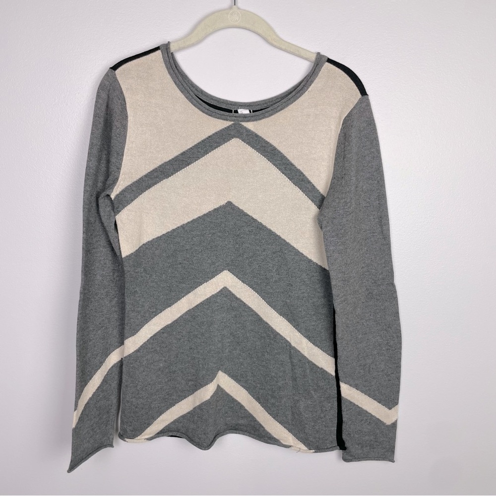 Indigenous Grey Long Sleeve Scoop Neck Organic Cotton Knit Sweater Small